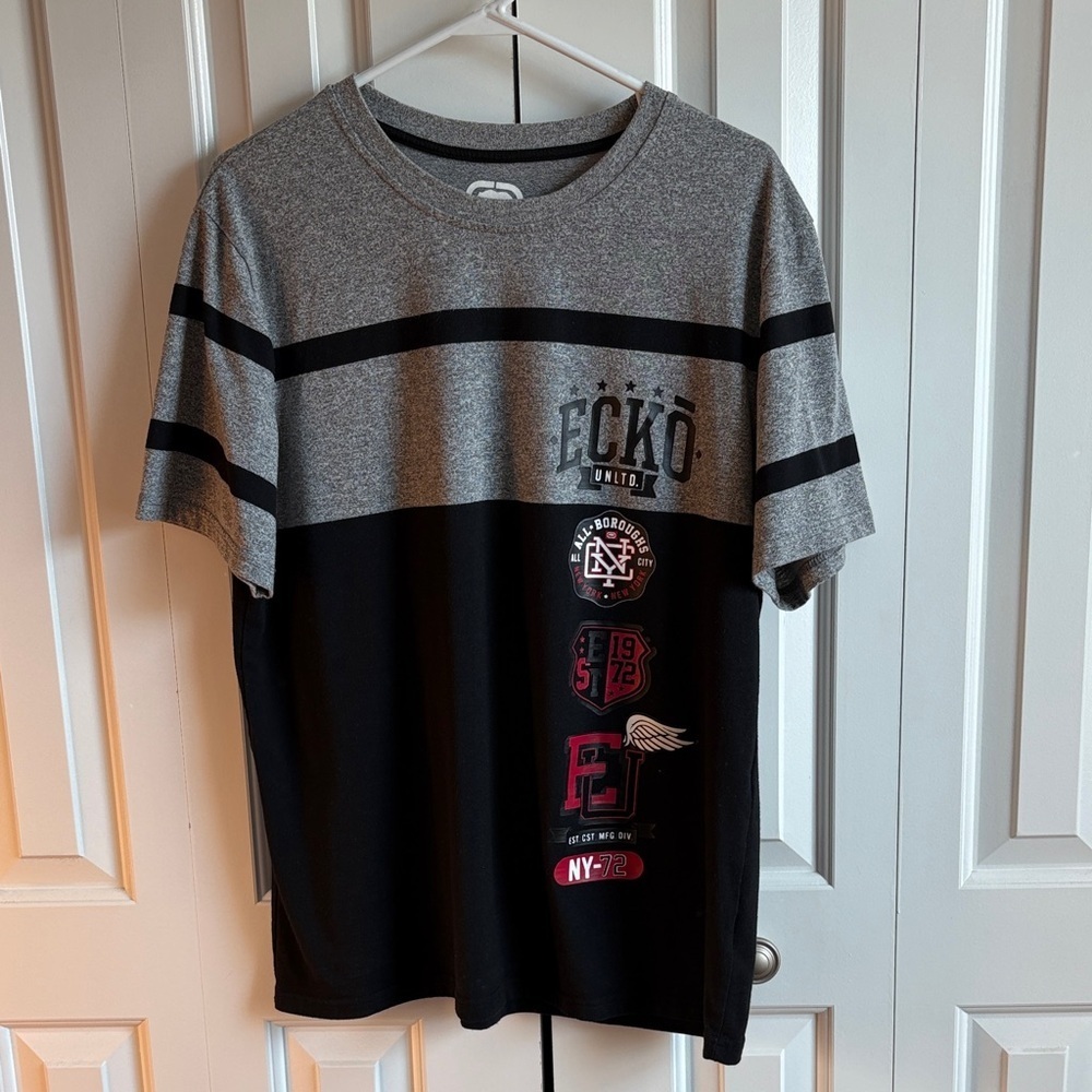 Ecko Unlimited Gray and Black Short Sleeve Tee